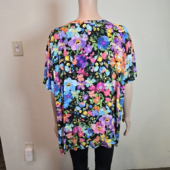 Johnny Was Wild Bloom FLUTTER SLEEVE HENLEY Woman’s Size 2x - Picture 5 of 16